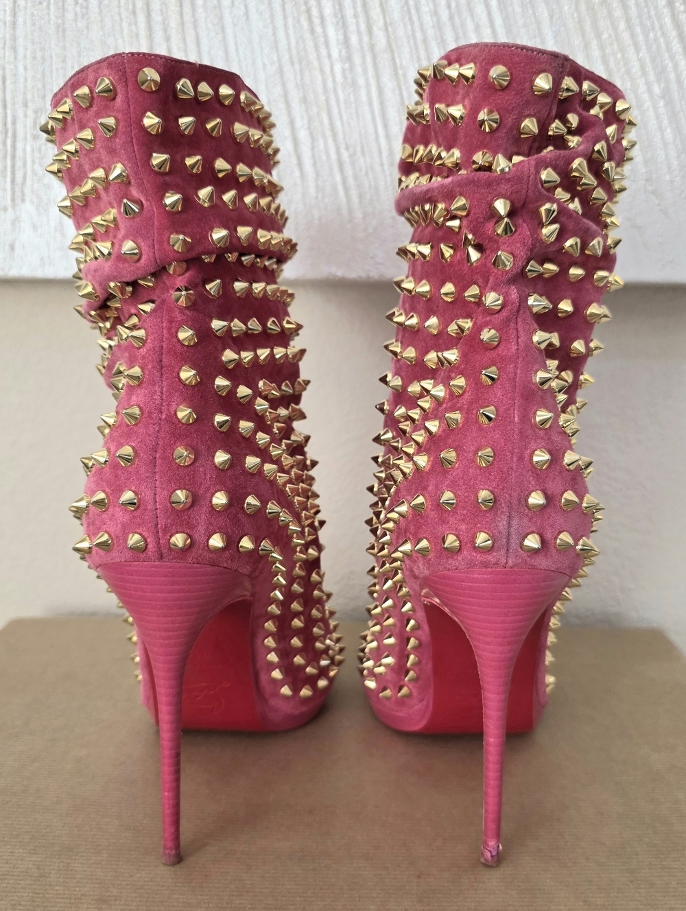 CHRISTIAN LOUBOUTIN Guerilla Pink Suede Gold Spiked Ankle Boots EU 38.5 7.5-8.5 - Picture 9 of 14
